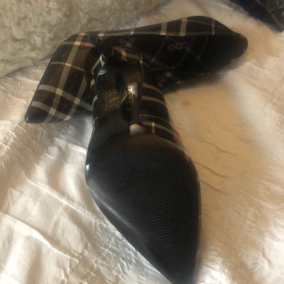 Aldo Plaid Pump - Picture 3 of 3
